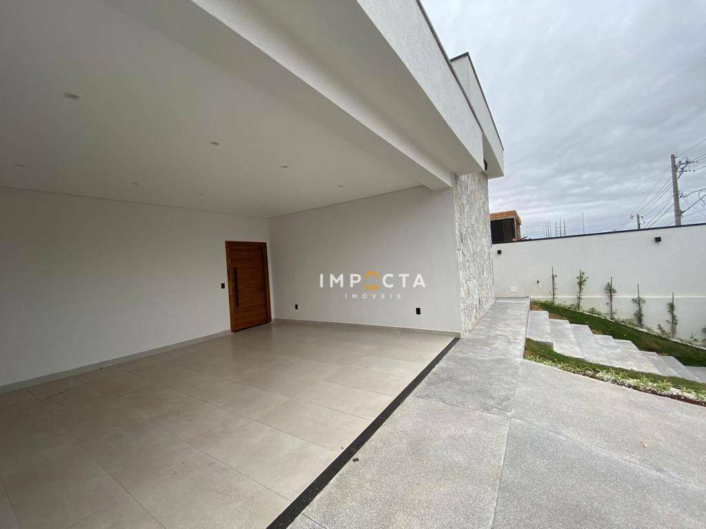 Casa à venda com 3 quartos, 180m² - Foto 1