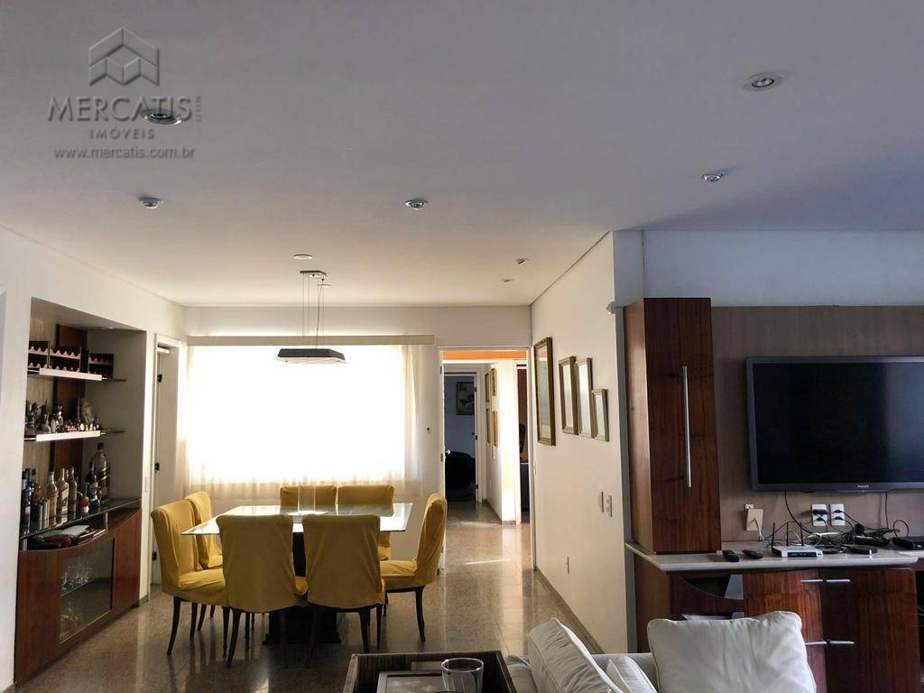 Apartamento à venda com 4 quartos, 215m² - Foto 7