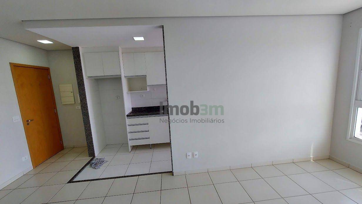 Apartamento à venda com 2 quartos, 70m² - Foto 3