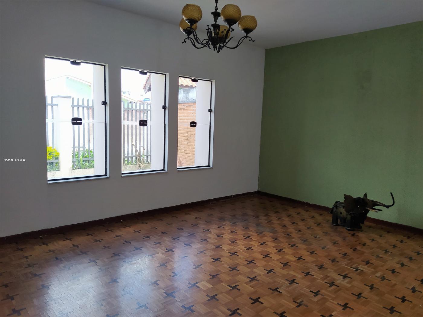 Casa à venda com 3 quartos, 300m² - Foto 8