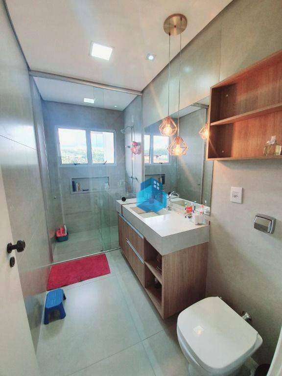 Casa à venda com 3 quartos, 306m² - Foto 8