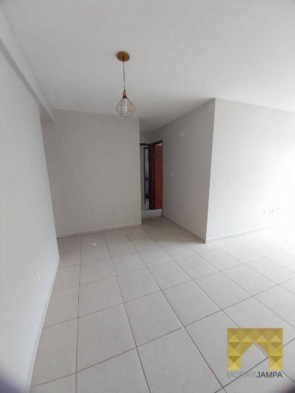 Apartamento à venda com 2 quartos, 68m² - Foto 9