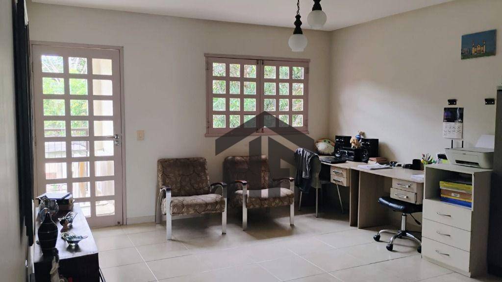 Casa de Condomínio à venda com 4 quartos, 220m² - Foto 11