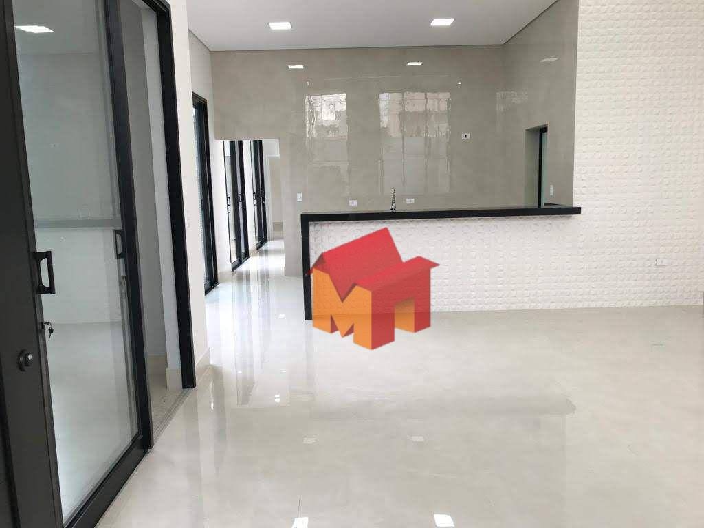 Casa à venda com 3 quartos, 215m² - Foto 2