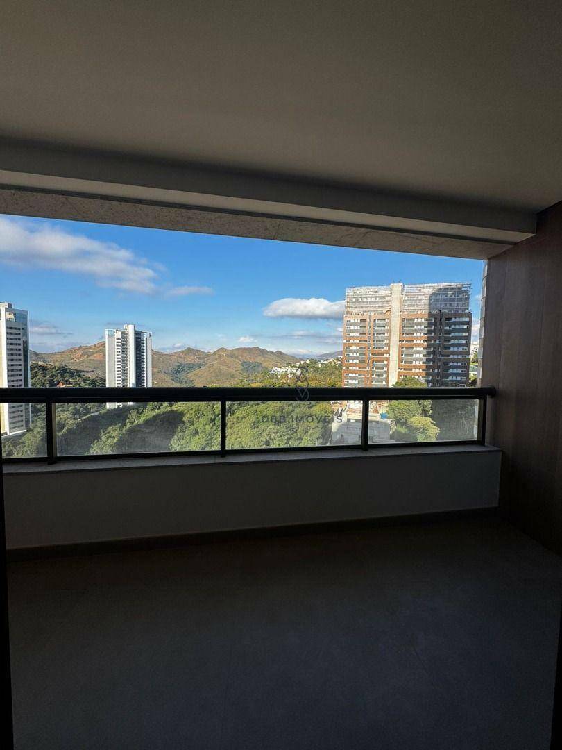 Apartamento à venda com 3 quartos, 114m² - Foto 4