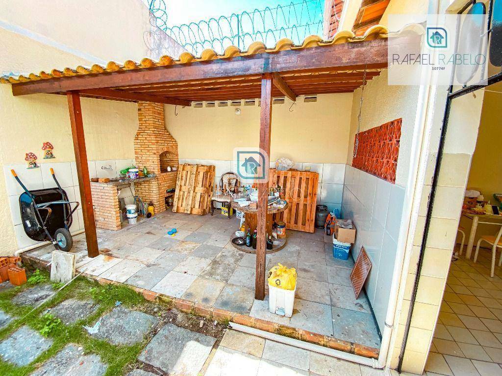 Casa à venda e aluguel com 4 quartos, 262m² - Foto 10