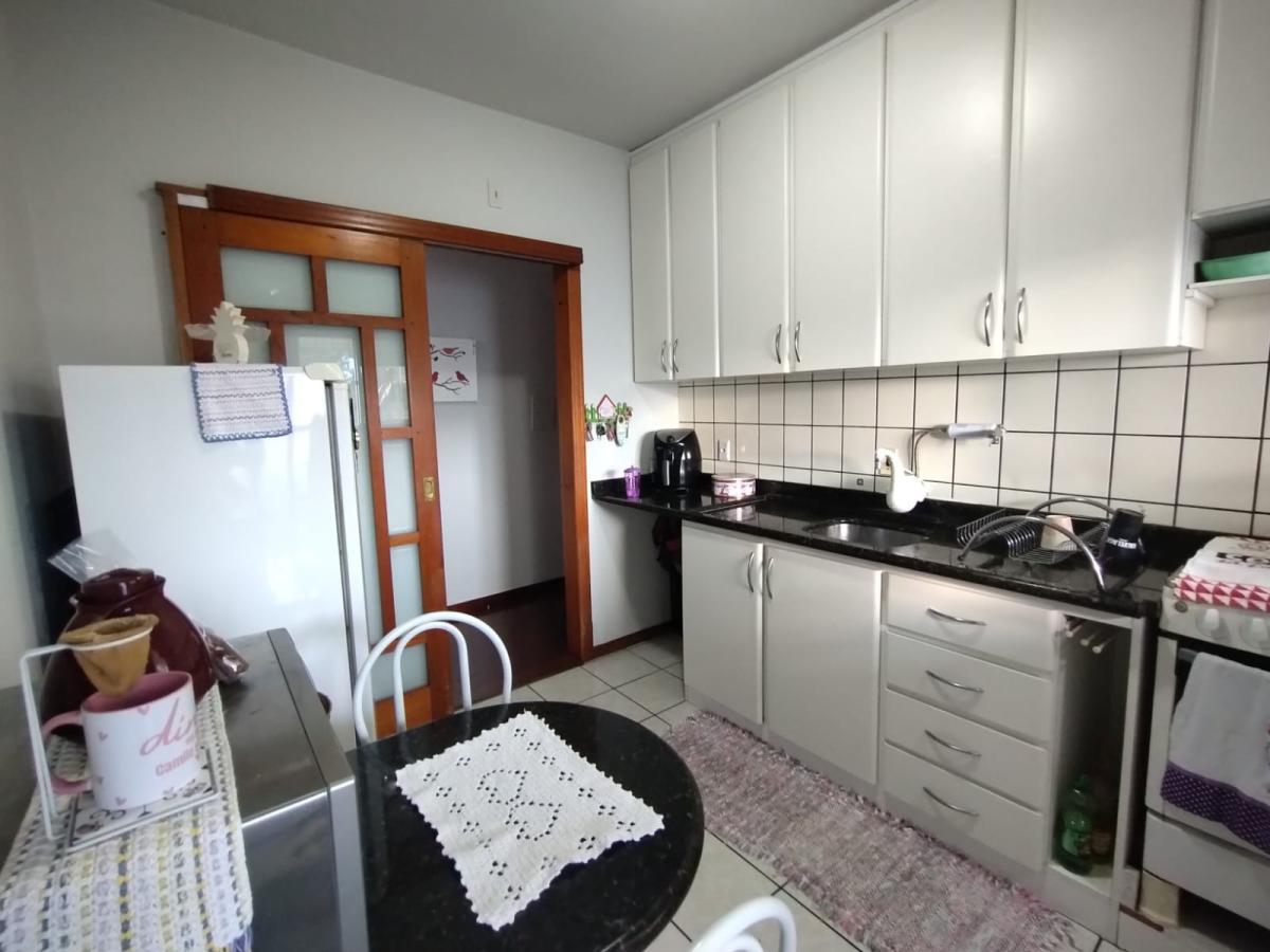 Apartamento à venda com 2 quartos, 81m² - Foto 5