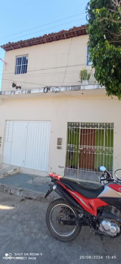 Sobrado à venda com 2 quartos, 150m² - Foto 1