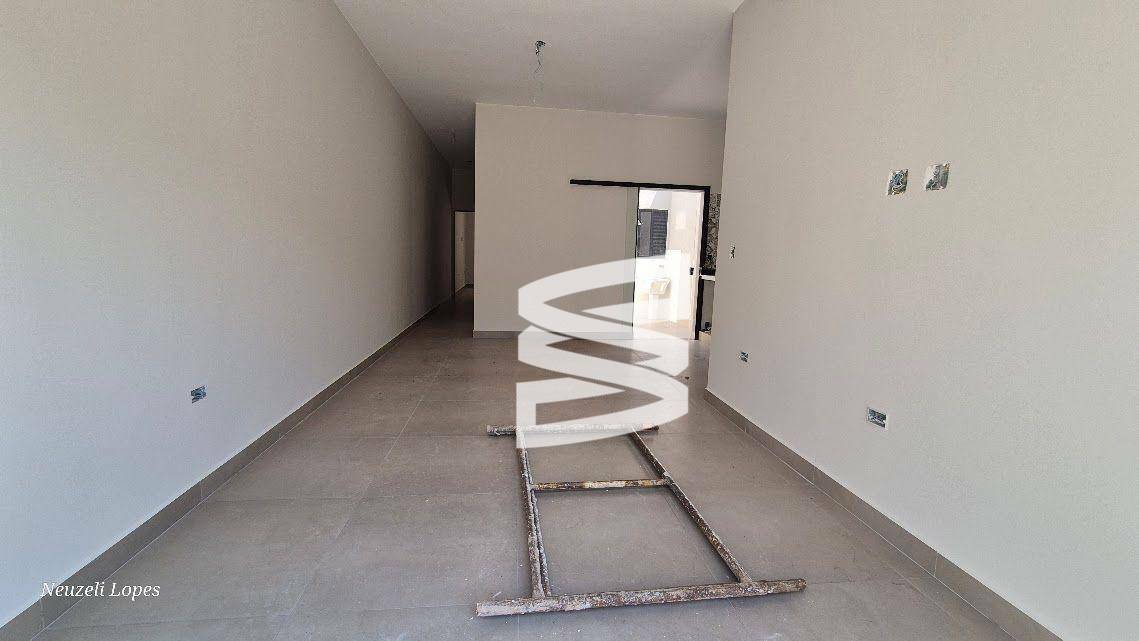 Casa à venda com 2 quartos, 90m² - Foto 2