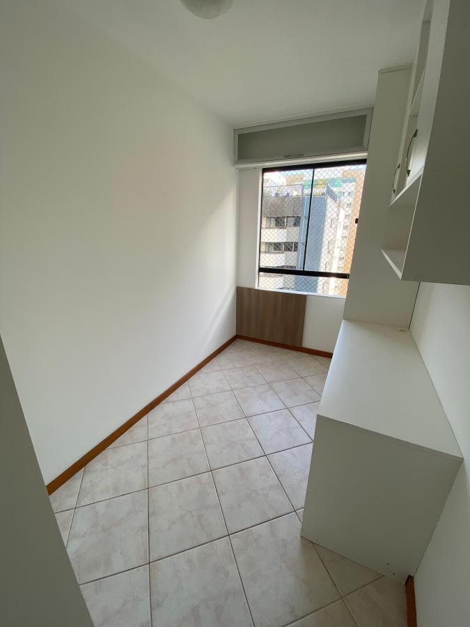 Apartamento à venda com 4 quartos, 106m² - Foto 7