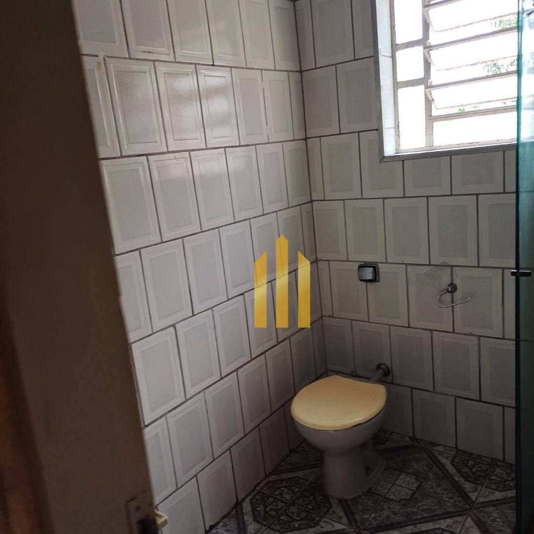 Casa para alugar com 3 quartos, 200m² - Foto 5