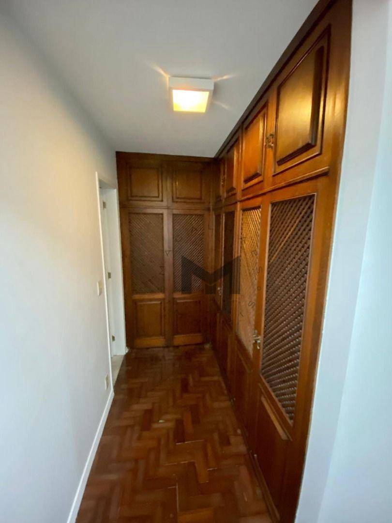 Apartamento à venda com 4 quartos, 180m² - Foto 11