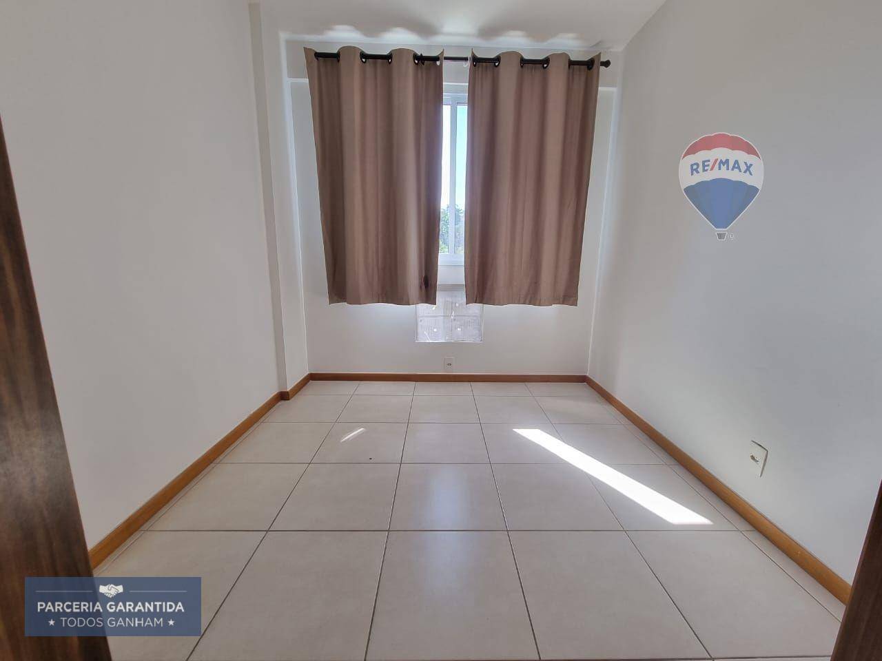 Apartamento à venda com 2 quartos, 58m² - Foto 7