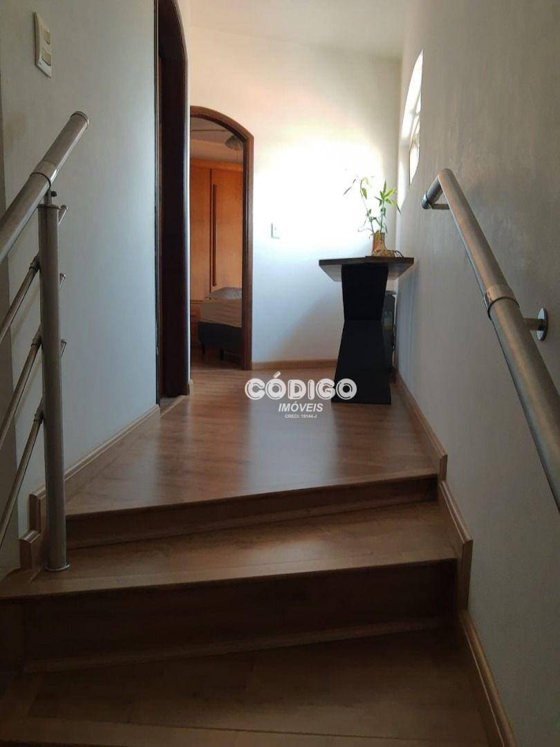 Sobrado à venda com 3 quartos, 234m² - Foto 28