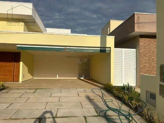 Casa de Condomínio à venda com 3 quartos, 226m² - Foto 2