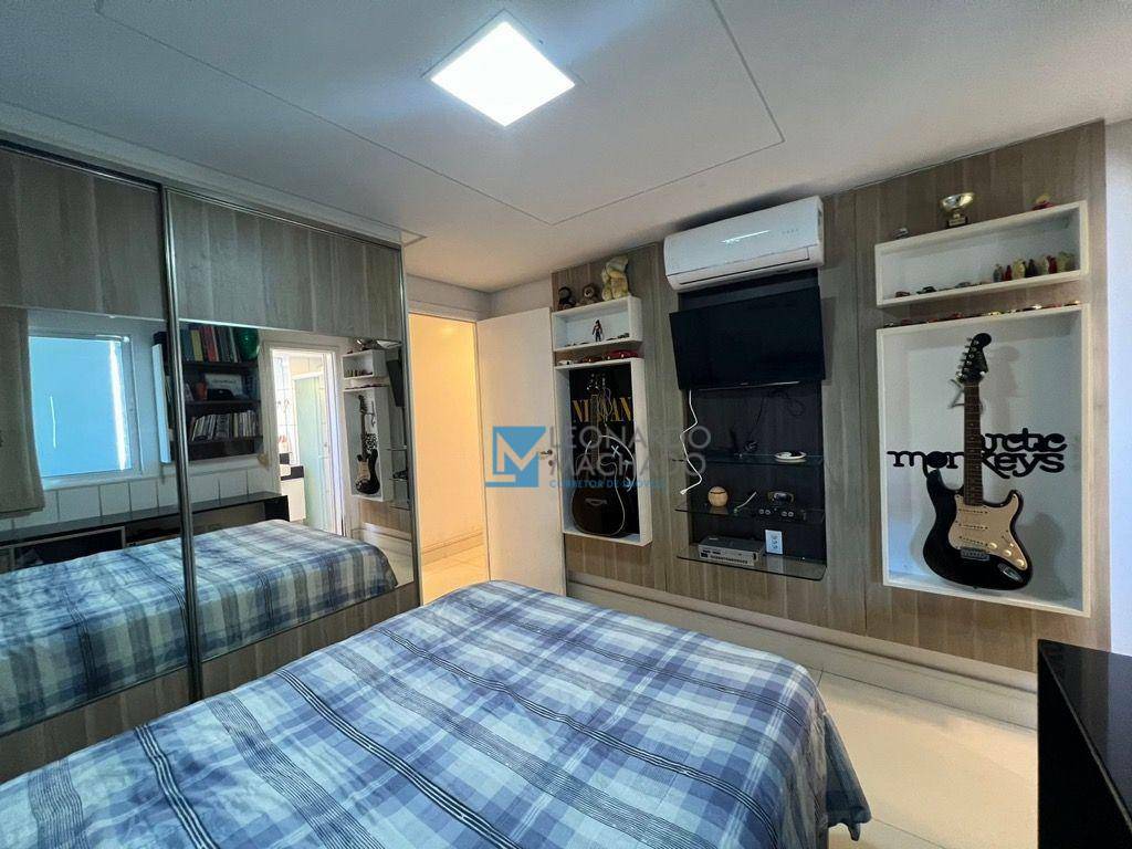 Apartamento à venda com 3 quartos, 145m² - Foto 17