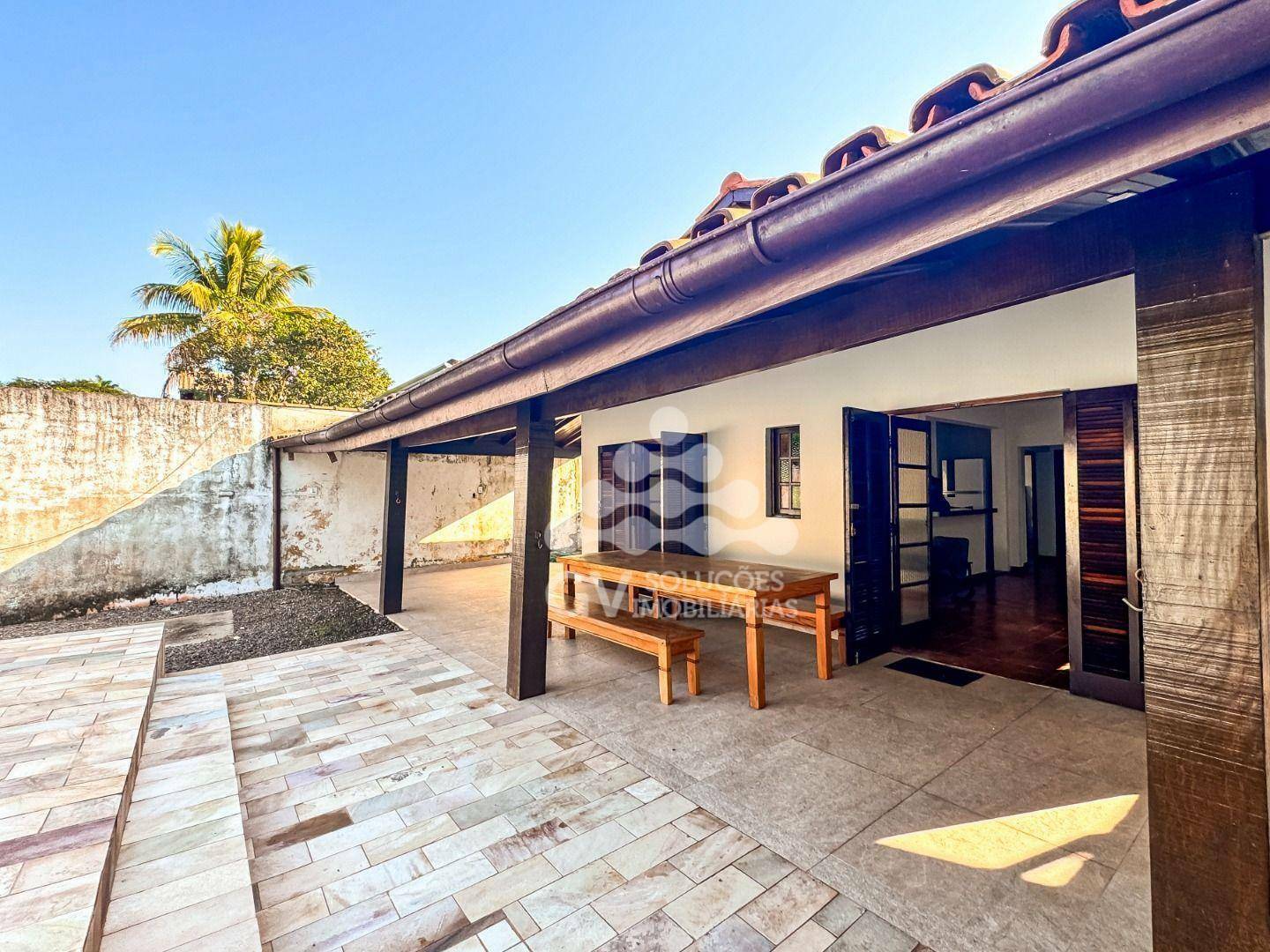 Casa à venda com 2 quartos, 193m² - Foto 2