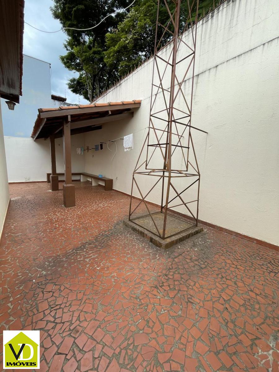 Casa à venda com 3 quartos, 200m² - Foto 23