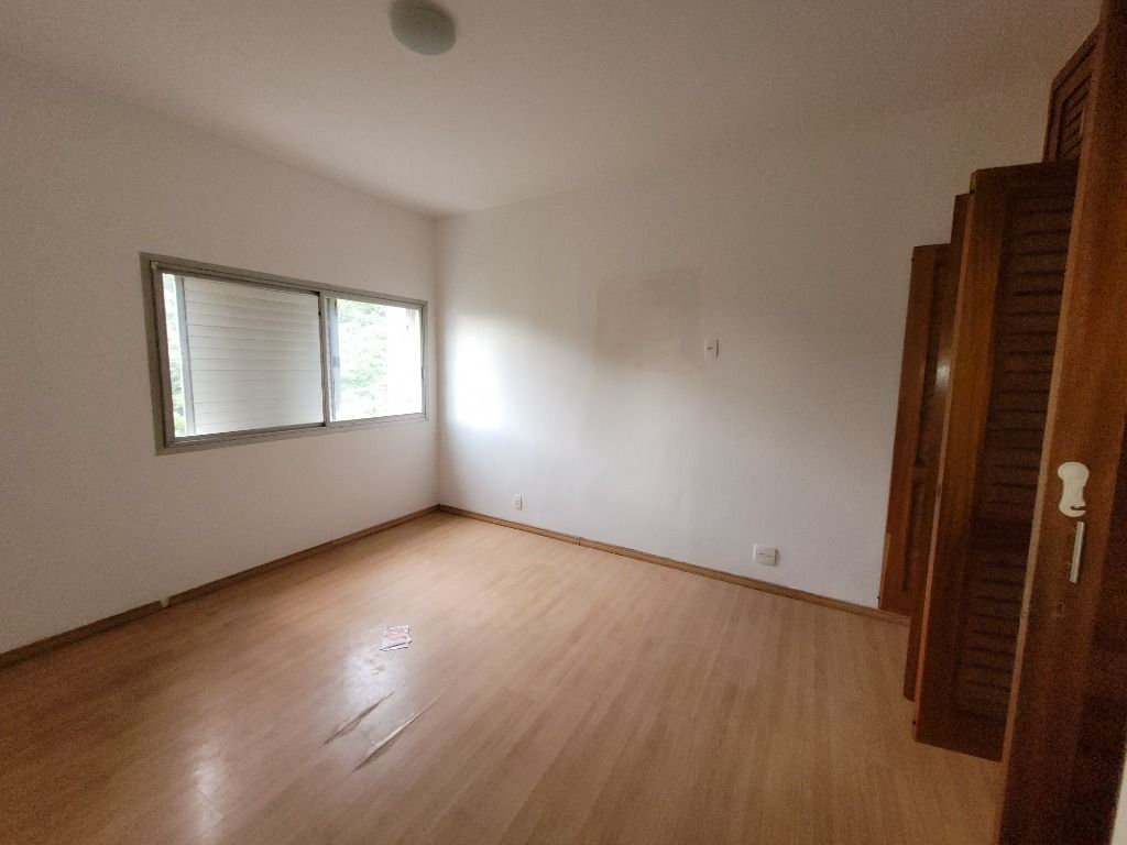 Apartamento à venda com 4 quartos, 160m² - Foto 13