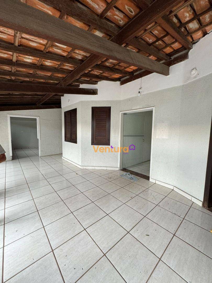 Casa à venda com 4 quartos, 360M2 - Foto 1