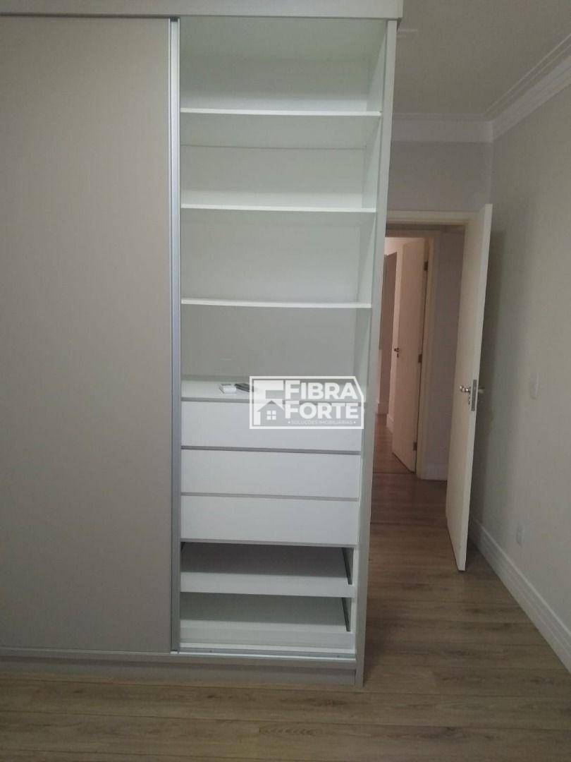 Casa de Condomínio para alugar com 3 quartos, 140m² - Foto 2