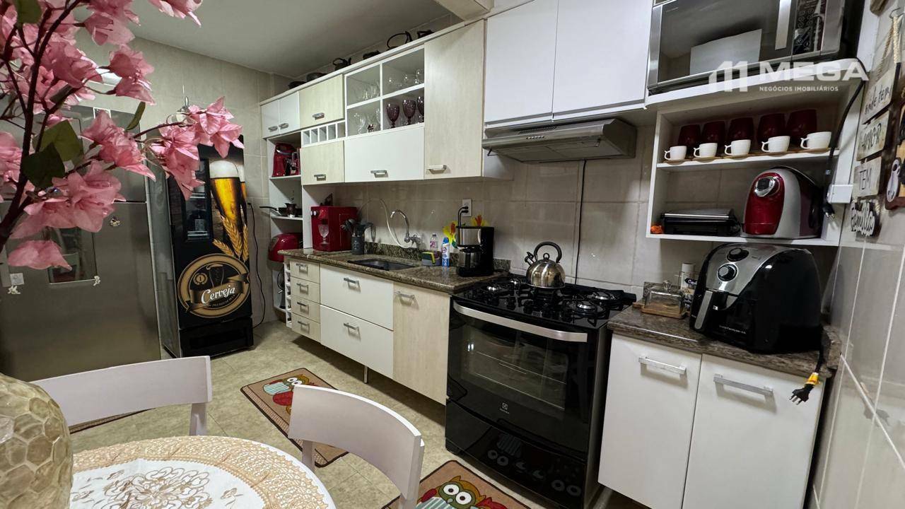 Apartamento à venda com 3 quartos, 130m² - Foto 12