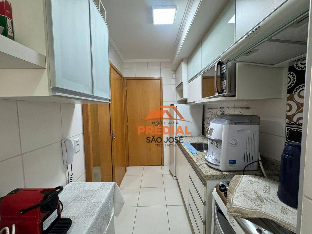 Apartamento para alugar com 3 quartos, 82m² - Foto 5