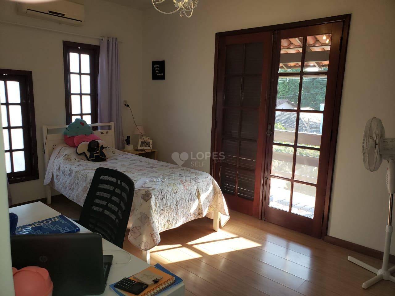 Casa à venda com 5 quartos, 304m² - Foto 12