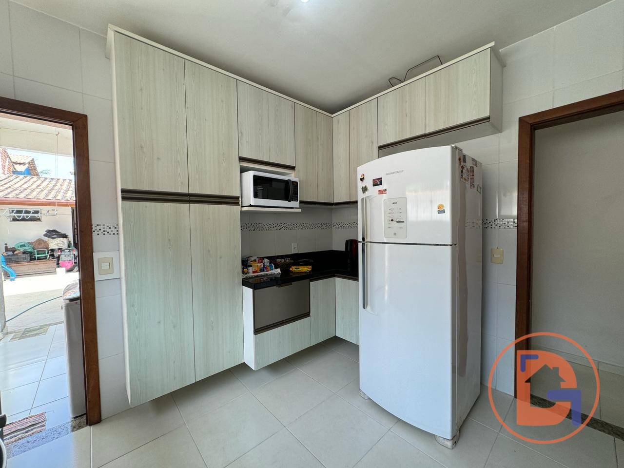 Casa à venda com 4 quartos, 160m² - Foto 6