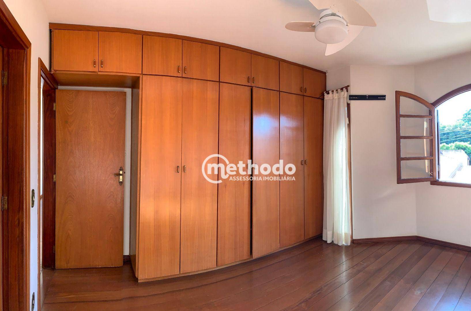 Casa à venda com 4 quartos, 244m² - Foto 16