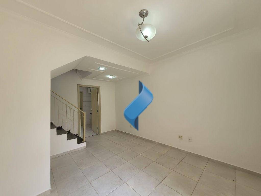 Casa de Condomínio para alugar com 2 quartos, 75m² - Foto 3