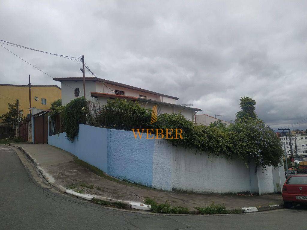 Sobrado à venda com 4 quartos, 180m² - Foto 1