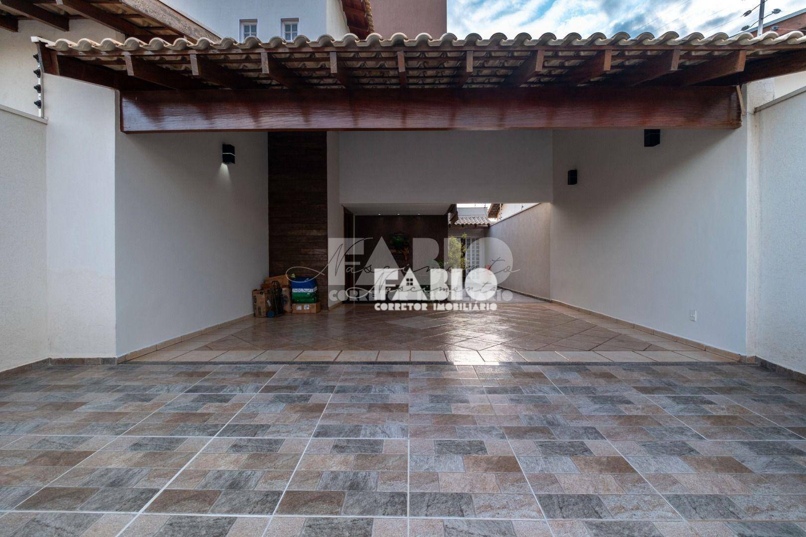 Casa à venda com 4 quartos, 220m² - Foto 8