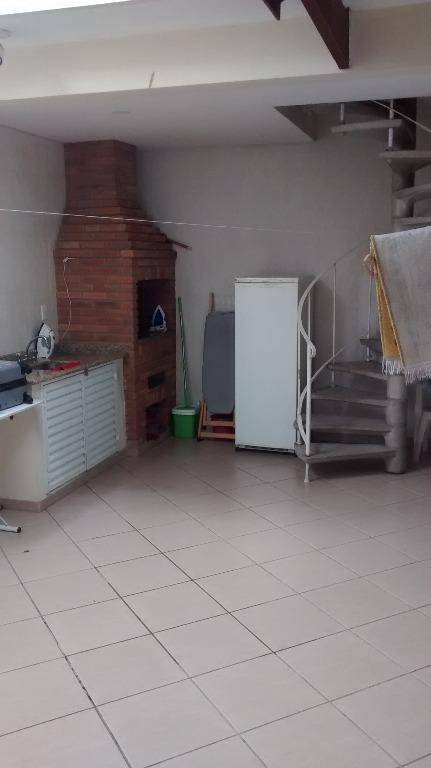 Sobrado à venda com 3 quartos, 125m² - Foto 1