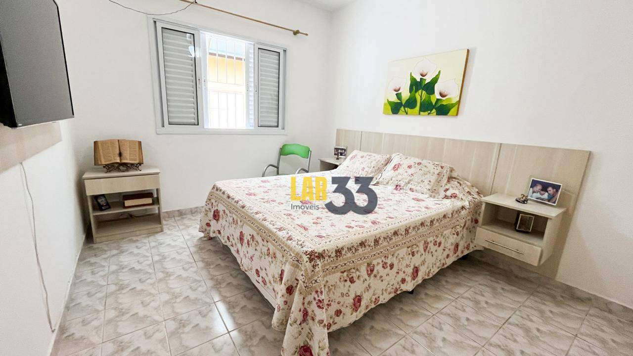 Casa à venda com 4 quartos, 138m² - Foto 2