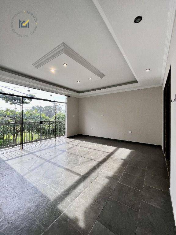 Casa à venda com 3 quartos, 220m² - Foto 1