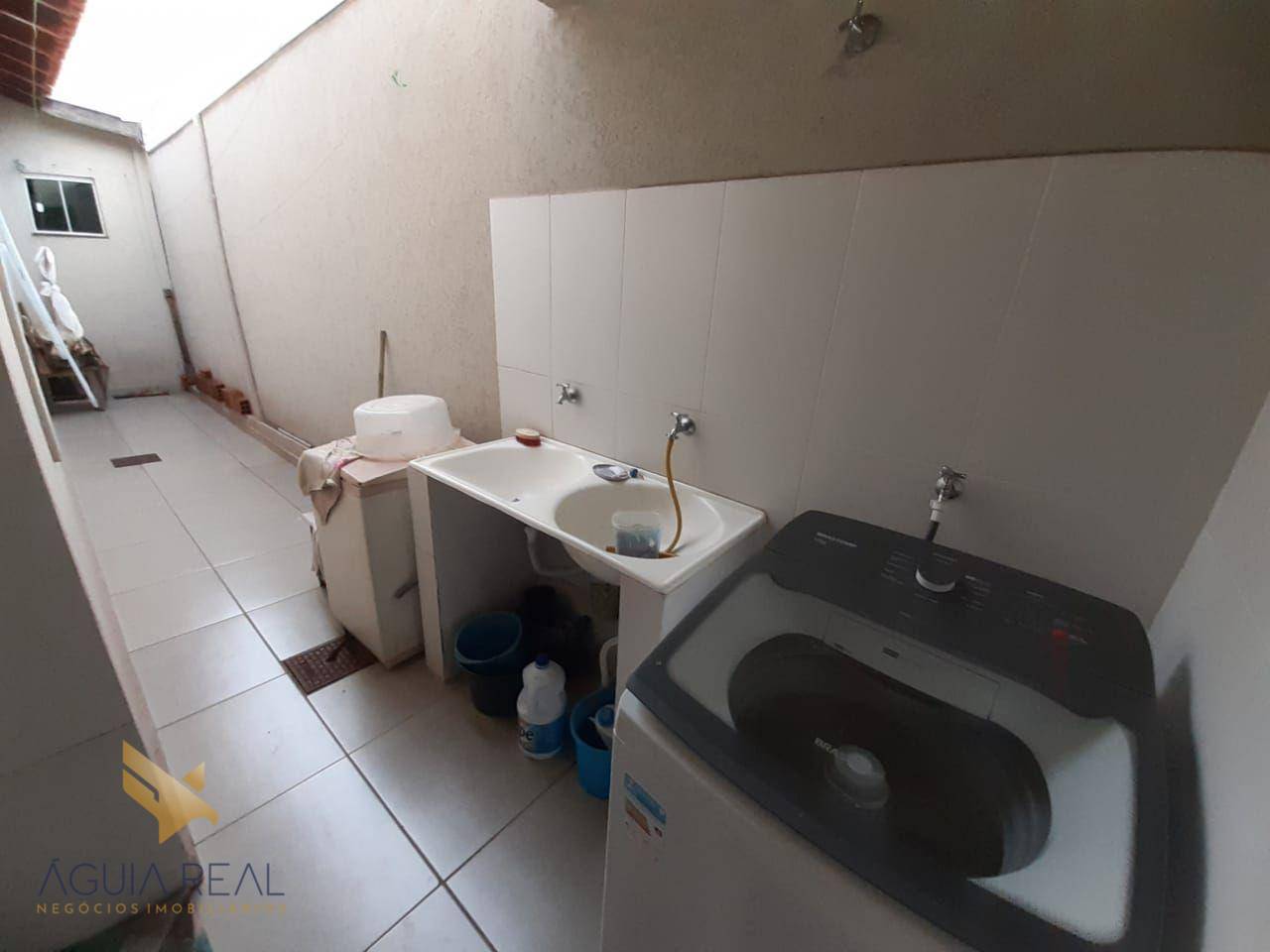 Casa à venda com 3 quartos, 238m² - Foto 24