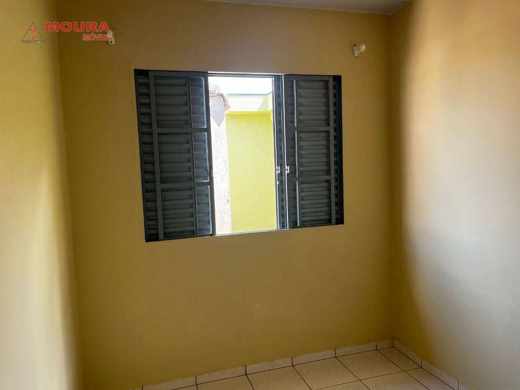 Casa para alugar com 2 quartos, 60m² - Foto 11