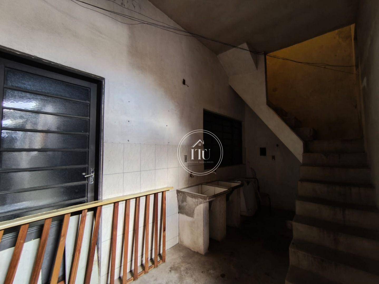 Casa à venda com 3 quartos, 127m² - Foto 2