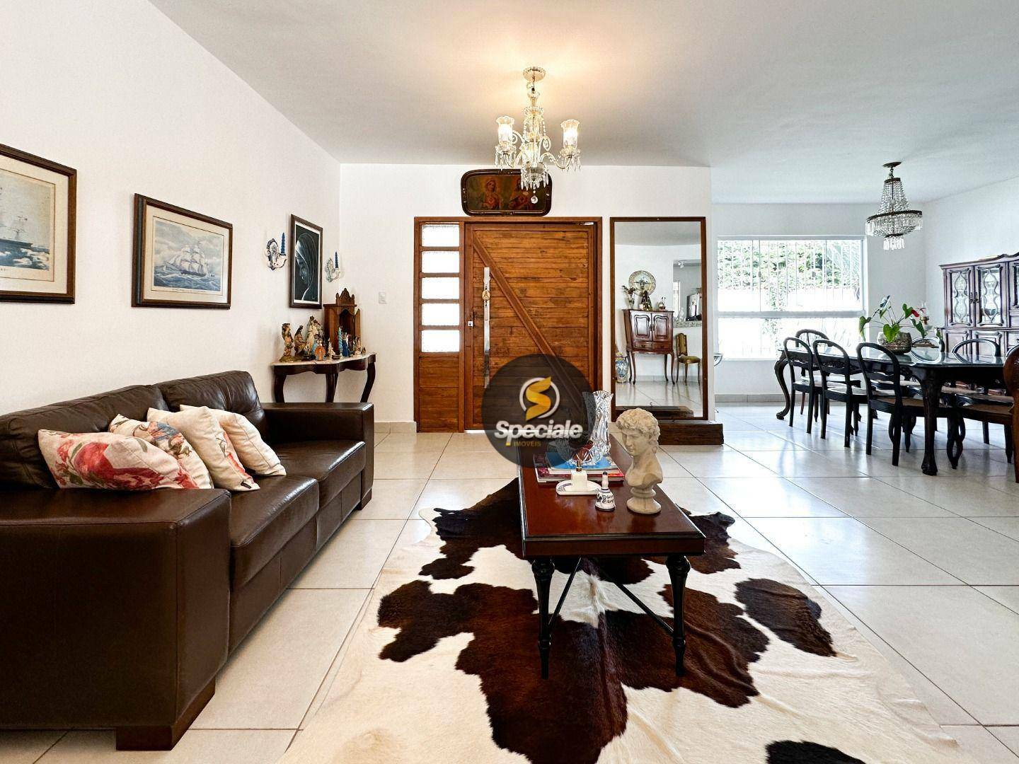 Casa à venda com 5 quartos, 329m² - Foto 9