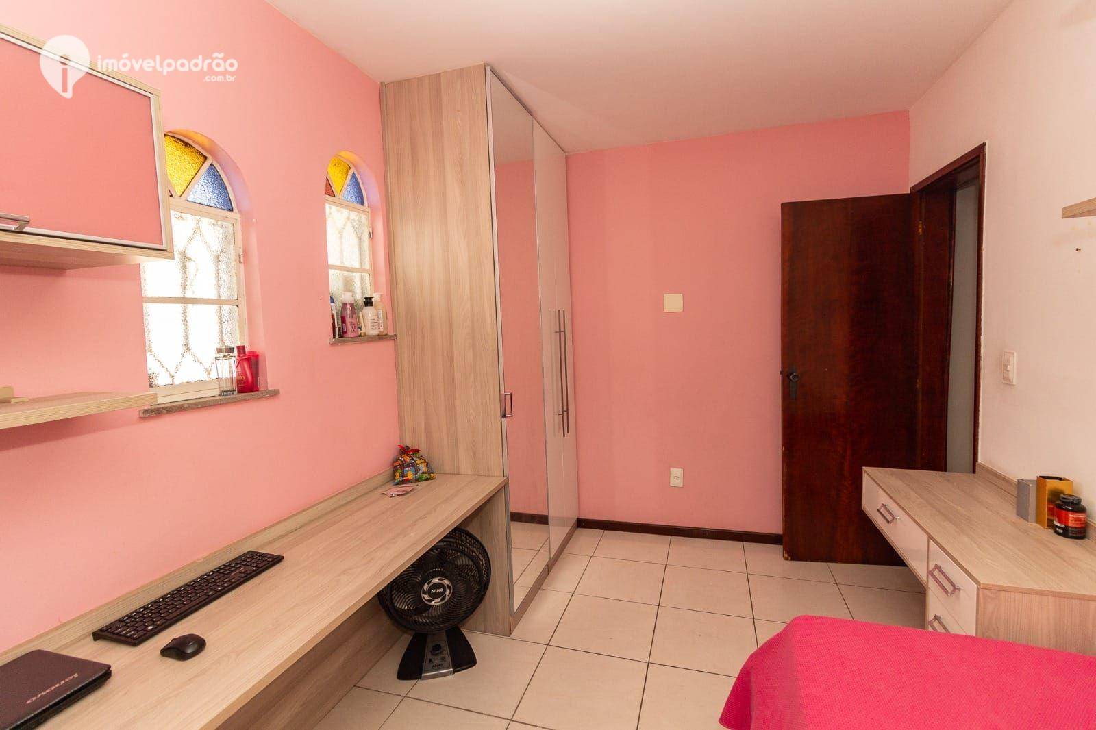 Casa à venda com 4 quartos, 320m² - Foto 10