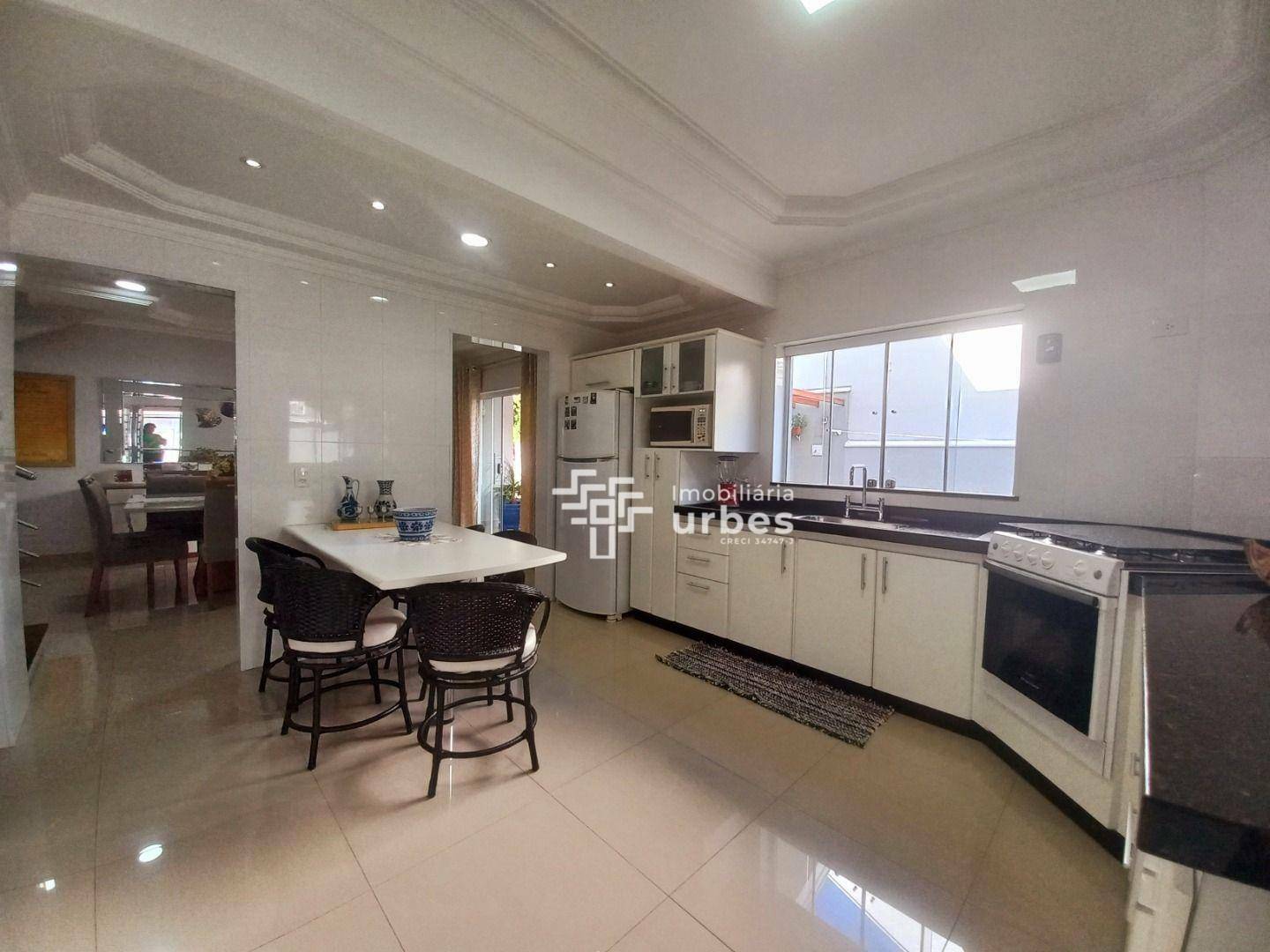 Casa à venda com 3 quartos, 347m² - Foto 15