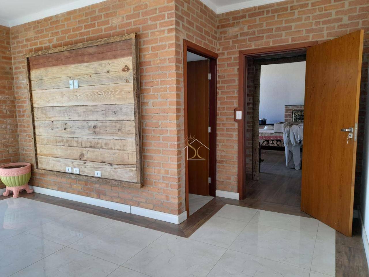 Casa à venda com 1 quarto, 60m² - Foto 2