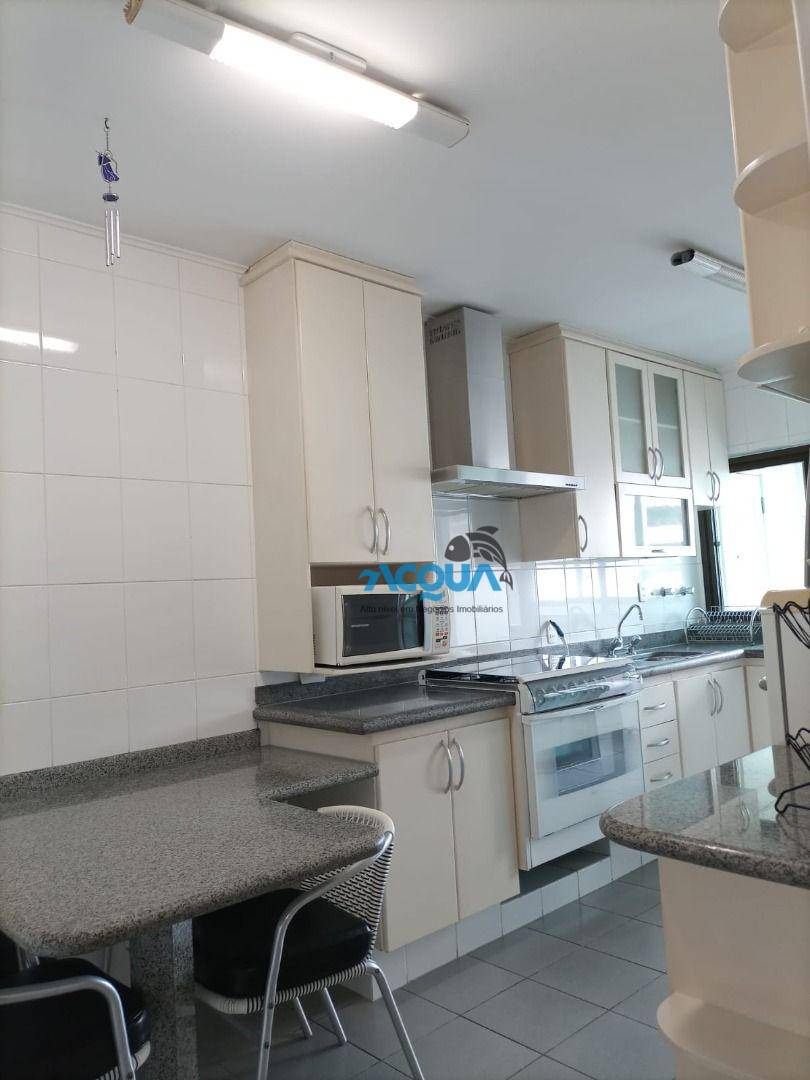 Apartamento à venda com 3 quartos, 186m² - Foto 6