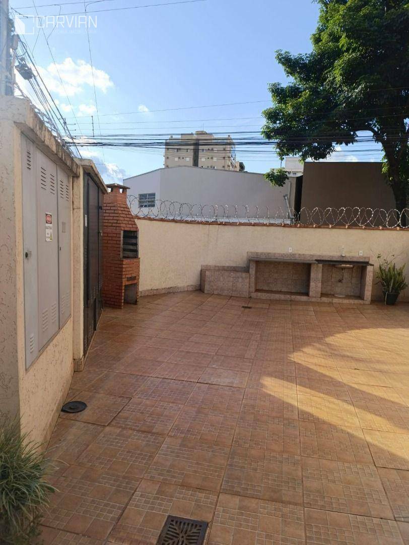 Apartamento à venda com 2 quartos, 65m² - Foto 2