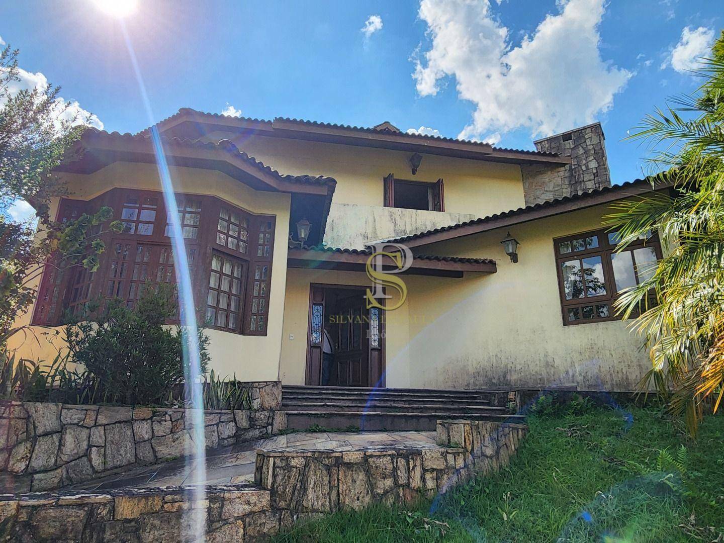 Casa de Condomínio à venda com 4 quartos, 600m² - Foto 3