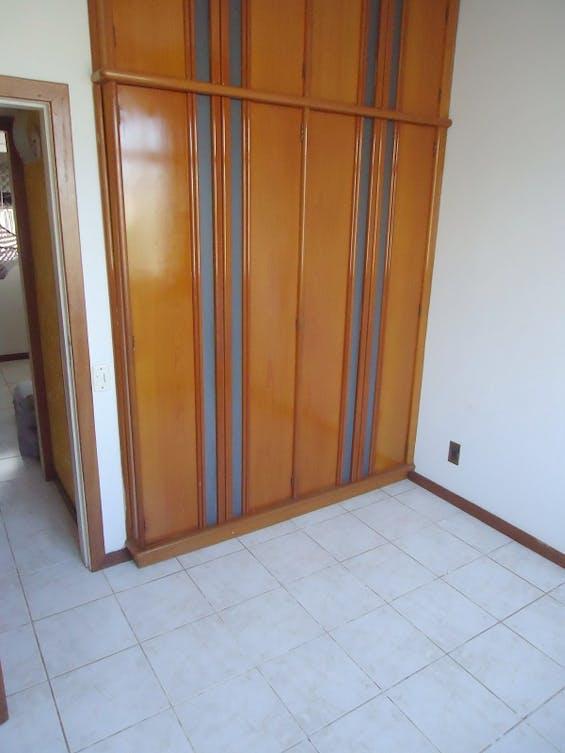 Apartamento à venda com 3 quartos, 80m² - Foto 2