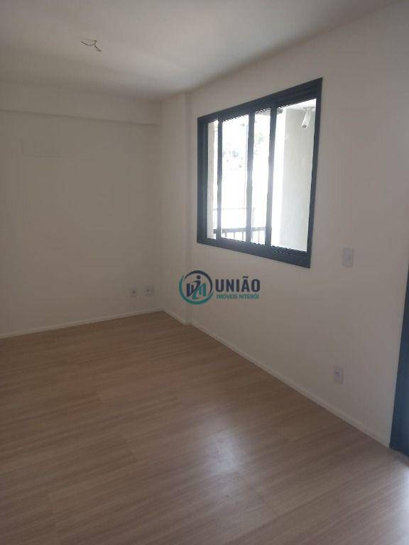 Apartamento à venda com 2 quartos, 75m² - Foto 37