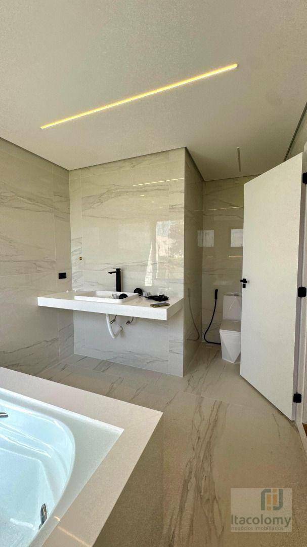 Casa de Condomínio à venda com 3 quartos, 335m² - Foto 5