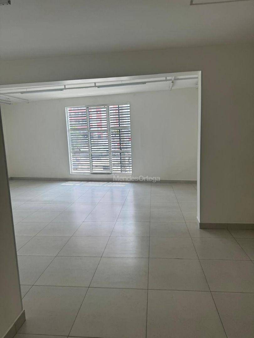 Apartamento para alugar com 1 quarto, 65m² - Foto 6